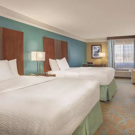 La Quinta By Wyndham Elizabethtown Hotel Exterior photo